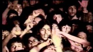 Los Prisioneros  El baile de los que sobran 1986 subtitulado al inglés [upl. by Osugi]