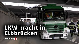 Erneuter LKWUnfall an den Elbbrücken  Zugverkehr mehrere Stunden unterbrochen [upl. by Carmelo]