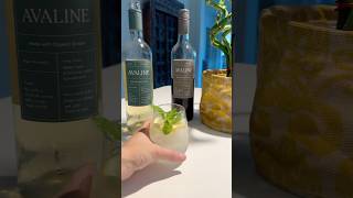 Easy Refreshing White Wine Spritzer 🍋Avaline Organic Wine No Sugar Sparkling Water amp Fresh Mint [upl. by Hubing]