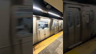 R160 E F and M trains at Jackson HeightsRoosevelt Avenue [upl. by Auohp397]