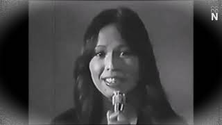 Yvonne Elliman  Hello Stranger Karaoke [upl. by Jorin731]