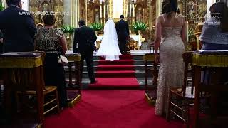 Protocolo de Entrada a la Iglesia en una Boda Católica [upl. by Ahsikal710]