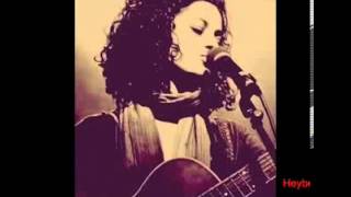 Emel Mathlouthi  Naci en Palestina آمال مثلوثي [upl. by Finstad]