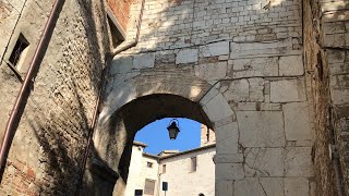 La strana incisione di Largo San Marziale a Gubbio [upl. by Publias]