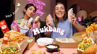 Taco Bell Mukbang met Anna Nooshin  Beautygloss [upl. by Jarus]