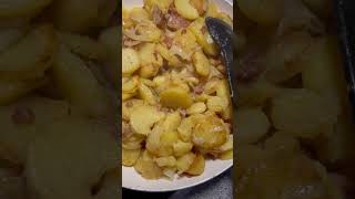 Simple Quick Potatoes Fried Potatoes Fresh Cook Potatoes with Bacon trending viralvideo foodie [upl. by Duyne992]