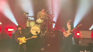 The Kooks  Naive live MTelus Montreal PQ [upl. by Dal]