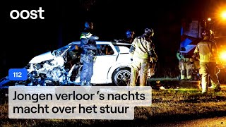 20jarige omgekomen na crash tegen boom  Oost [upl. by Elbertine]