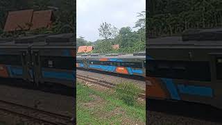 Cuma dapet buntut nya doang  keretaapi tentangkereta railfans shorts short [upl. by Marinna]