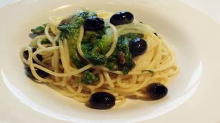 SPAGHETTI CON SCAROLA ALICI E OLIVE NERE [upl. by Basham864]