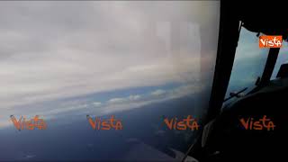 Florida in volo con un aereo dentro luragano Irma [upl. by Ingar]