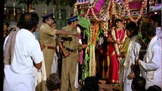 Murattu Kaalai  Tamil Movie  Scenes  Clips  Comedy  Songs  Rajni escapes from cops [upl. by Ecined]