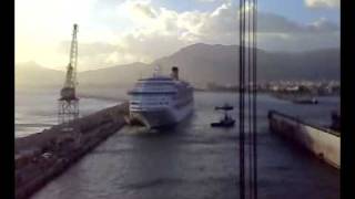 Crociera Costa Concordia collide con la banchina nel porto di Palermo [upl. by Lief]