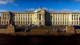 Aelita Andre Soundpaintings performance in the Russia Academy of Fine arts Museum 2016 [upl. by Sanferd]