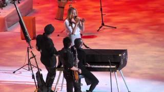 Camila Colbie Caillat Ente tus alas Closing Ceremony Panamerican Games 2011 [upl. by Laurentium599]