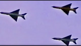 Mig 21s  Hungarian Air Force Sky Hussars  Royal International Air Tattoo RIAT 1993 [upl. by Sexela703]