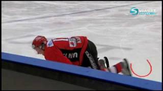 Kim Karlsson a Swedish ice hockey player forgets to remove the skate guardsfunny [upl. by Akihc71]