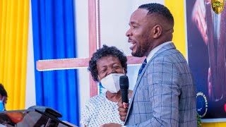 TESTEMUNHO FORTE DESSE PASTOR Impactante 😭  Rev Isaac Lufungula [upl. by Namra]