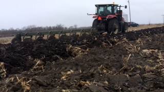 Versatile 290 Tractor pulling a 7 bottom John Deere moldboard plow in Illinois [upl. by Ayr858]