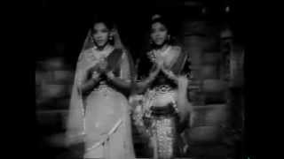 Old Tamil Cine Songs Treaures  Thookku Thookki  Sundari Soundari TMS [upl. by Waddington]