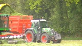 ensilage dherbe 2010 dans le morbihan 2em partie [upl. by Eerahs]