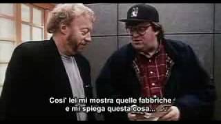 GLI ORRORI DELLA NIKE quotSPUTTANATIquot DAL GRANDE MICHAEL MOORE [upl. by Irek131]