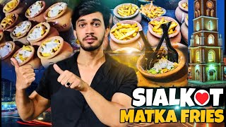 EXPLORING PAKISTAN 🇵🇰 VIRAL STREET FOOD  STREET FOOD SIALKOT  yaar vlogs [upl. by Emeric385]