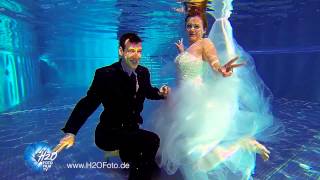 Unterwasser Hochzeit  Unterwasser Fotostudio für Brautpaare [upl. by Oscar]