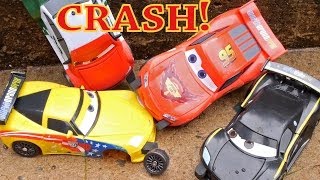 Cars 2 Launching Play Set Lightning McQueen Crashes On Impact Lewis Hamilton Memo Rojas [upl. by Ttej798]