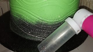 HOW TO AIRBRUSH YOUR CAKES WAYS TO USE EDIBLE GLITTER ON YOUR CAKES [upl. by Milt]