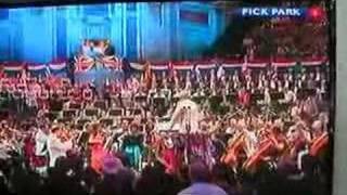 Proms Last Night 2007  Sea Songs  Hornpipe [upl. by Sivrad176]