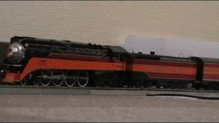 Southern Pacific HO GS4 leads Daylight passenger cars [upl. by Karlotta]