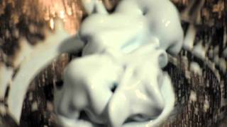 Crazy corn starch at 50 Hz 12 inch sub  Nonnewtonian Fluid [upl. by Cinom]