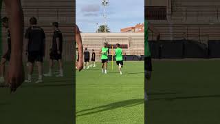 Aleix Febas en un ejercicio de velocidad 🌪️ elchecf laligahypermotion [upl. by Nuavahs]