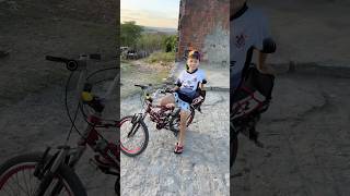 Colocamos o guidom de moto na bike montadinha de paulinho 🚲😍 irmãosmedeiros grau bike [upl. by Nitsirt]