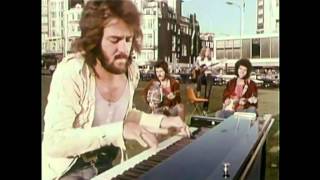 MUNGO JERRY  In The Summertime 1970 Street Video Clip  HD [upl. by Partridge]