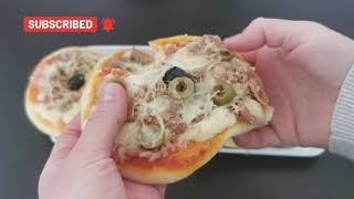 Mini pizza au thon ultra moelleuse inratable sans pétrissage et sauce tomate maison 😋😋😋 [upl. by Clevey]