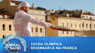 Tocha Olímpica desembarca na França  Jornal da Band [upl. by Atkinson]