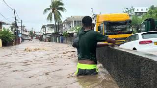 Walking Caro lalo river overflow into houses Mauritius rain cyclone Belal [upl. by Marlena674]