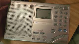 Sony ICF7600GR Mediumwave CFRB Toronto Canada 1010 kHz using internal ferrite antenna [upl. by Etnelav953]