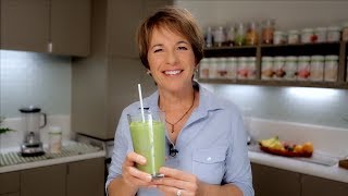 GREEN SMOOTHIE Herbalife Formula 1 Shake Recipe  Herbalife Advice Ep14 [upl. by Seidule893]