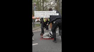 TW „Polizeigewalt“ Berliner Polizei wendet Schmerzgriff bei Aktivist der Letzten Generation an [upl. by Busby]