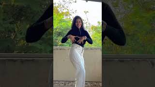 Lazy lad dancer dance bollywood shorts bollywoodsongs [upl. by Girard294]