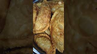 Gujia laddu  Muth laddu punjabi style  very 😋taste  Abhi bajwashots [upl. by Mclyman415]