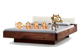 5 kleine Affen springen auf dem Bett 5 Little Monkeys Jumping on the Bed Auf Deutsch [upl. by Ahsiatal]