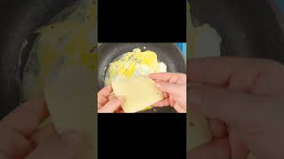 Frying egg lifehack [upl. by Eiruam960]