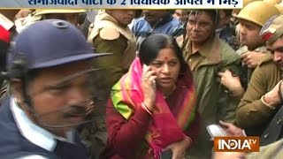 Clash of Two Candidates of SP at Bijnor in District Panchayat Elections [upl. by Par287]