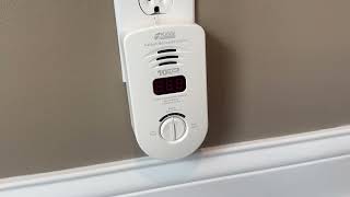 Kidde Carbon Monoxide Detector Plug In Wall with 10 Year Battery Backup Review [upl. by Nakhsa]