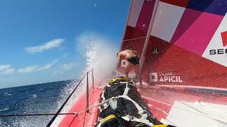 Cest lheure de la douche à bord de Groupe APICIL [upl. by Roberta]