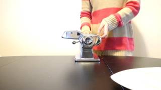 Marcato Atlas 150 Wellness Pasta Machine Review  Making Udon [upl. by Ainevuol]